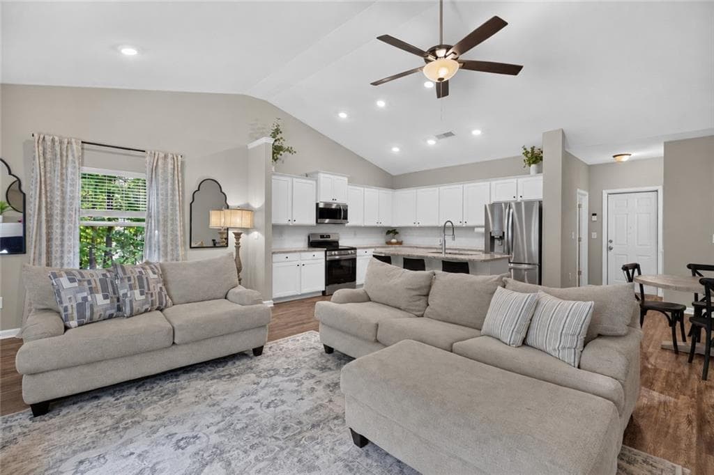 3 bedroom, 2 bathroom, 1,610 sq ft single family residence for sale at 432 Clematis Ct, Temple, GA 30179 — photo 2