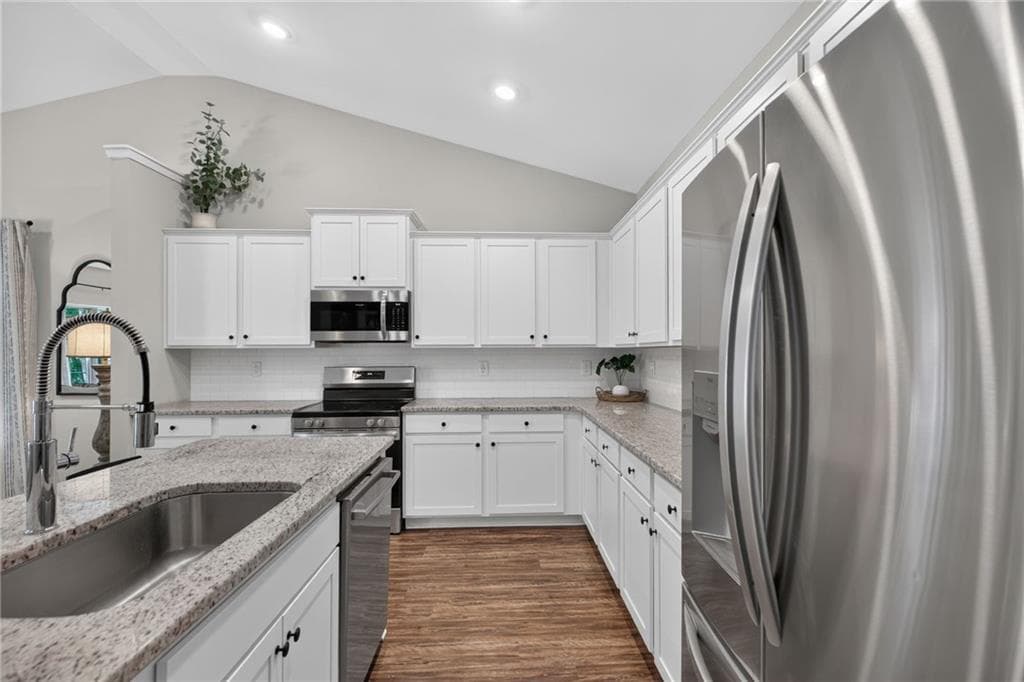 3 bedroom, 2 bathroom, 1,610 sq ft single family residence for sale at 432 Clematis Ct, Temple, GA 30179 — photo 5