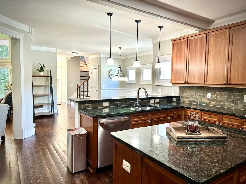 5 bedroom, 6 bathroom, 4,615 sq ft single family residence for sale at 143 Rose Hall Lane, Dallas, GA 30132 — photo 10