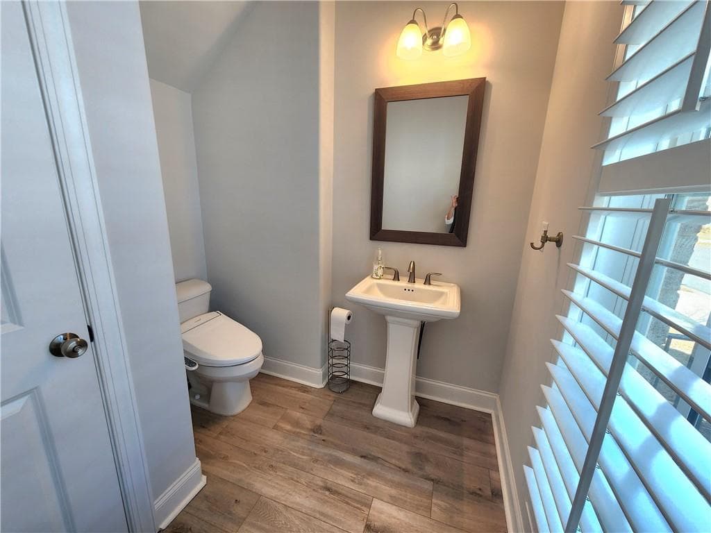 3 bedroom, 3 bathroom, 2,790 sq ft single family residence for sale at 1003 Shurcliff Lane, Johns Creek, GA 30097 — photo 6