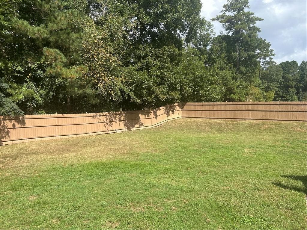 3 bedroom, 3 bathroom, 2,148 sq ft single family residence for sale at 349 Lakeridge Drive, Temple, GA 30179 — photo 6