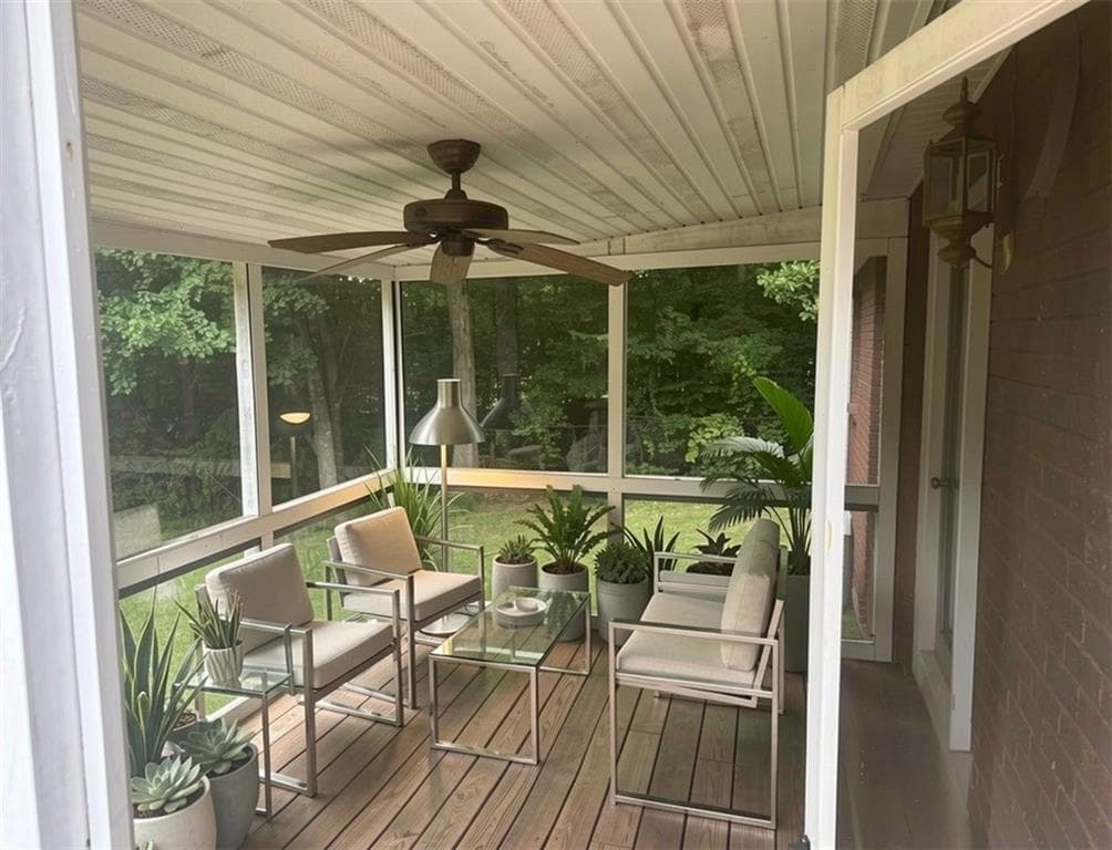 3 bedroom, 3 bathroom, 2,148 sq ft single family residence for sale at 349 Lakeridge Drive, Temple, GA 30179 — photo 9
