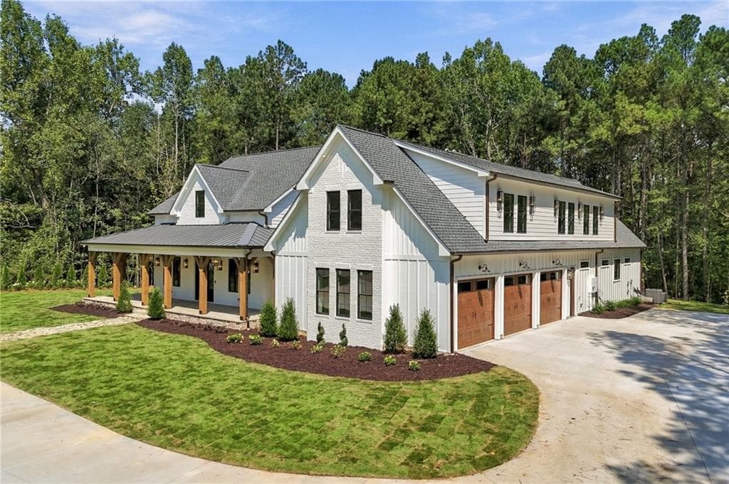 6 bedroom, 6 bathroom, 5,350 sq ft single family residence for sale at 5948 McCoy Road, Acworth, GA 30101 — photo 4