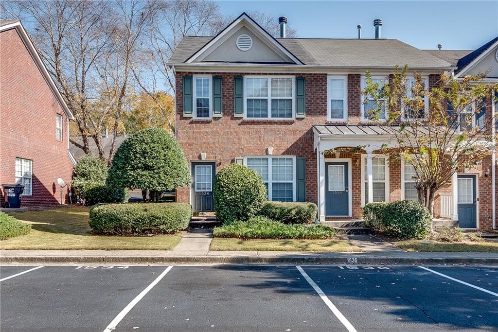 2 bedroom, 3 bathroom, 1,228 sq ft condominium for sale at 1534 Cove Creek Circle, Norcross, GA 30093 — photo 3