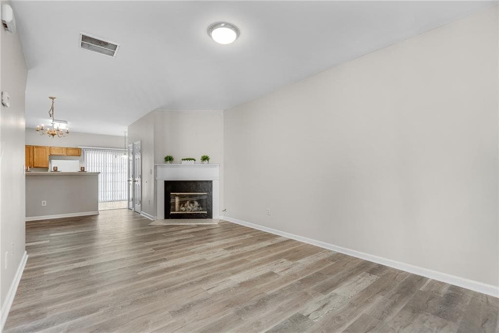 2 bedroom, 3 bathroom, 1,228 sq ft condominium for sale at 1534 Cove Creek Circle, Norcross, GA 30093 — photo 8