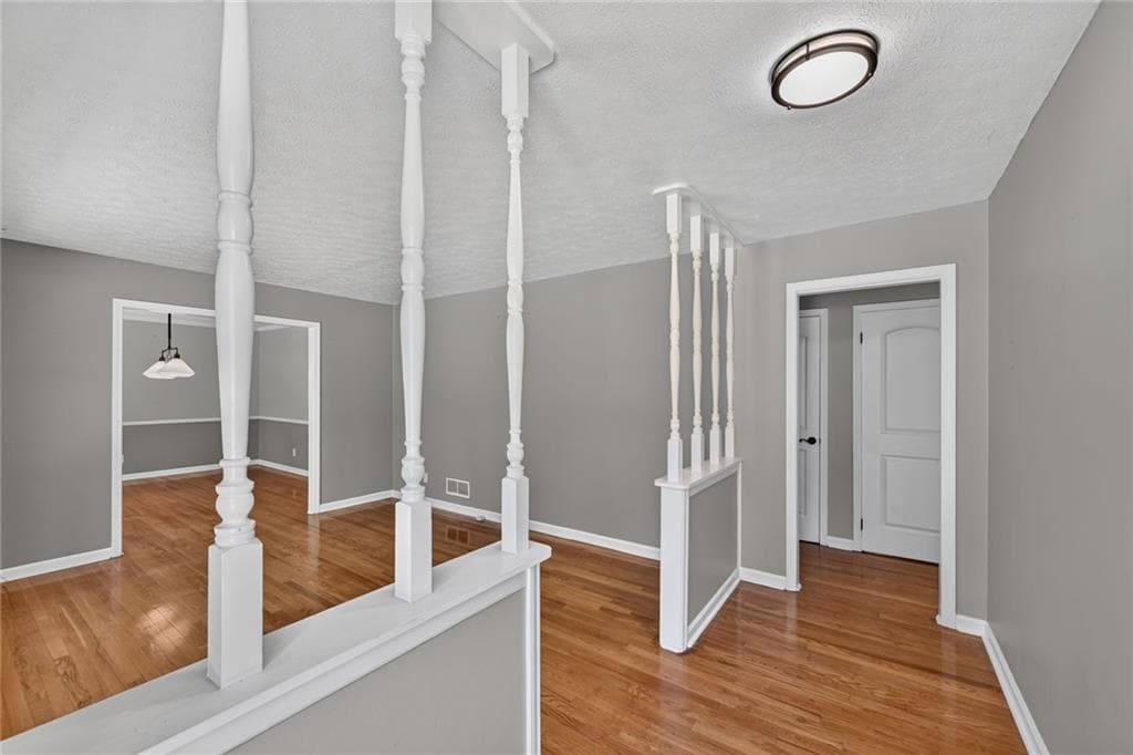 3 bedroom, 2 bathroom, 2,187 sq ft single family residence for sale at 1920 Sierra Drive, Marietta, GA 30062 — photo 3