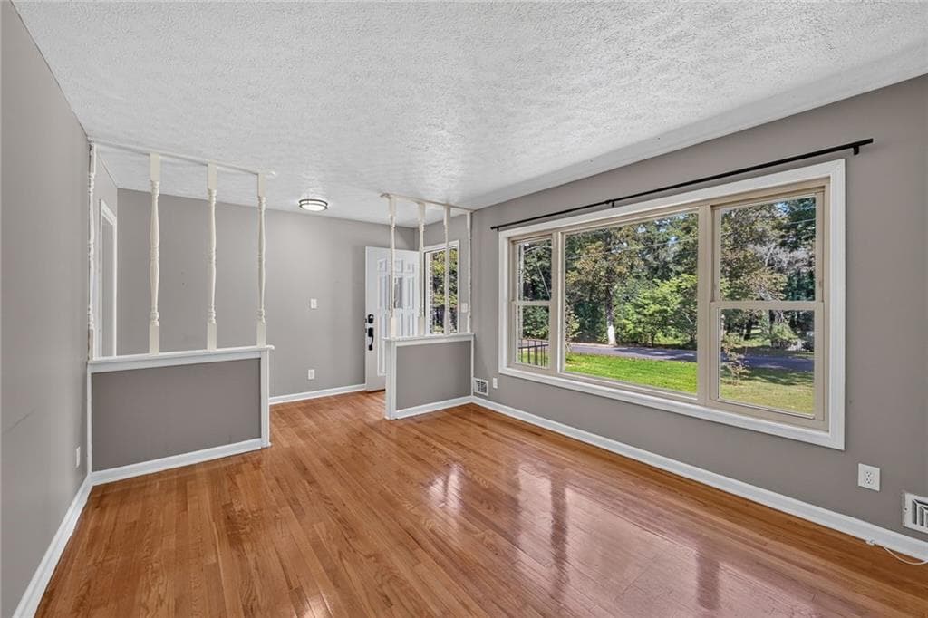 3 bedroom, 2 bathroom, 2,187 sq ft single family residence for sale at 1920 Sierra Drive, Marietta, GA 30062 — photo 4