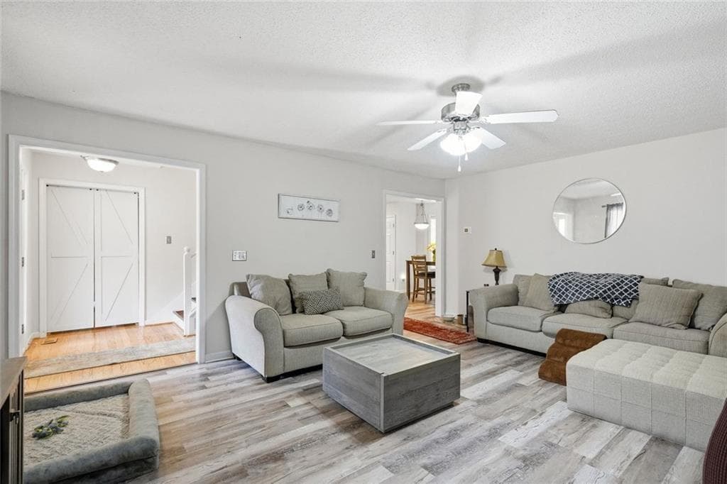 3 bedroom, 3 bathroom, 3,052 sq ft single family residence for sale at 363 Barrington Drive, Hiram, GA 30141 — photo 4
