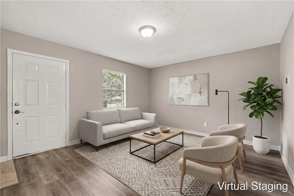 2 bedroom, 3 bathroom, 1,120 sq ft townhouse under contract at 1496 Springleaf Circle, Smyrna, GA 30080 — photo 2