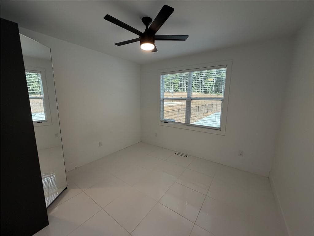5 bedroom, 5 bathroom, 7,452 sq ft single family residence for sale at 214 Coastline Road, Fayetteville, GA 30214 — photo 10