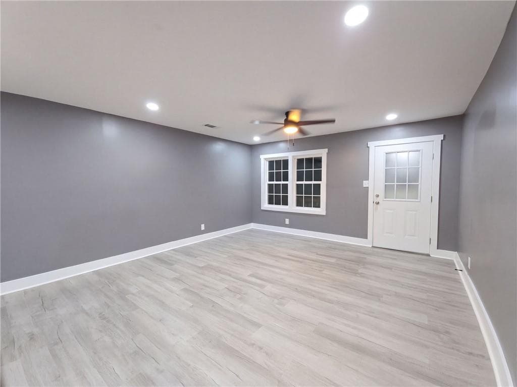 3 bedroom, 2 bathroom, 1,048 sq ft single family residence for sale at 4727 Elkan Avenue, Macon, GA 31206 — photo 3