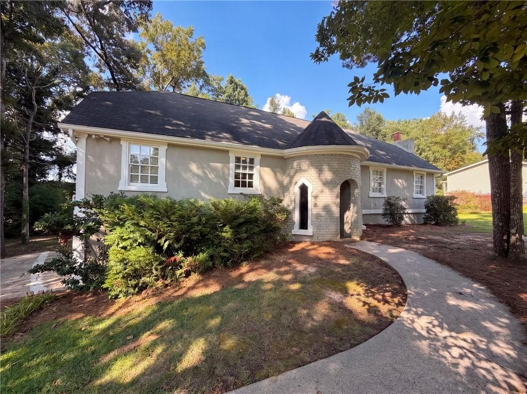4 bedroom, 3 bathroom, 2,880 sq ft single family residence for sale at 6257 N Summers Circle, Douglasville, GA 30135 — photo 1 of 24