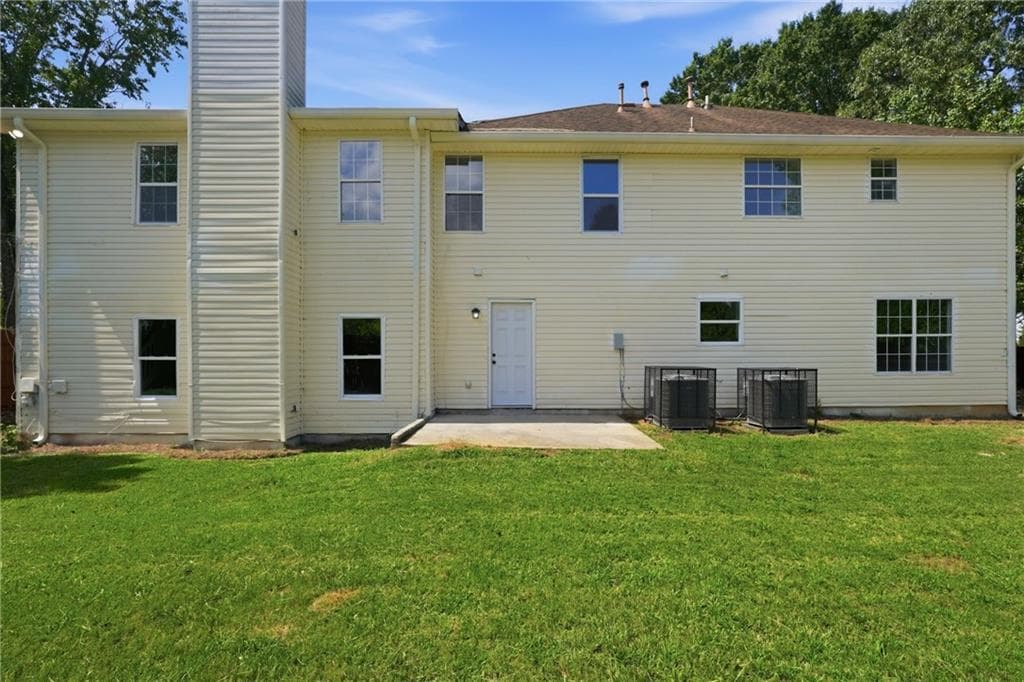 4 bedroom, 3 bathroom, 3,113 sq ft single family residence under contract at 2124 Hairston Creek Parkway, Decatur, GA 30035 — photo 5