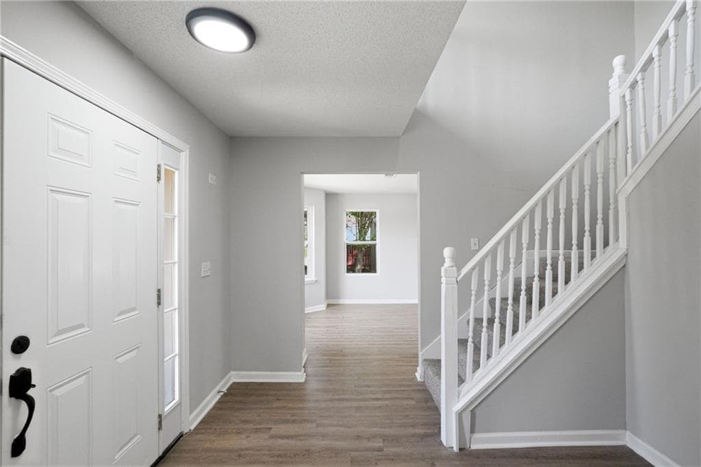 4 bedroom, 3 bathroom, 3,113 sq ft single family residence under contract at 2124 Hairston Creek Parkway, Decatur, GA 30035 — photo 6