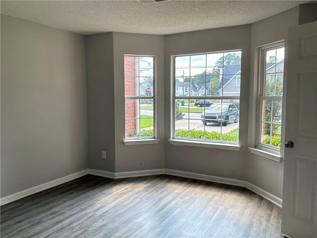 4 bedroom, 3 bathroom, 3,113 sq ft single family residence under contract at 2124 Hairston Creek Parkway, Decatur, GA 30035 — photo 10