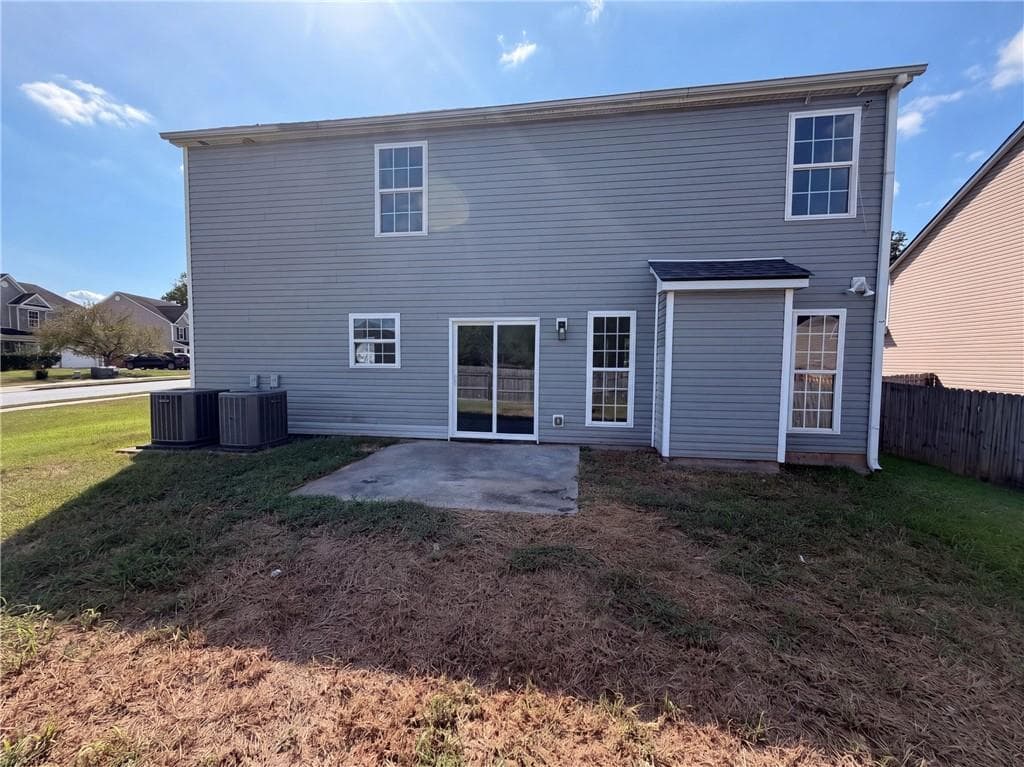4 bedroom, 3 bathroom, 2,198 sq ft single family residence for sale at 7402 Walton Hill, Fairburn, GA 30213 — photo 5