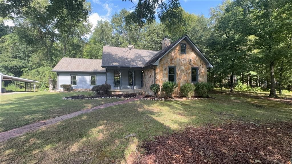 3 bedroom, 3 bathroom, 2,010 sq ft single family residence for sale at 100 Joshua Place, Fayetteville, GA 30215