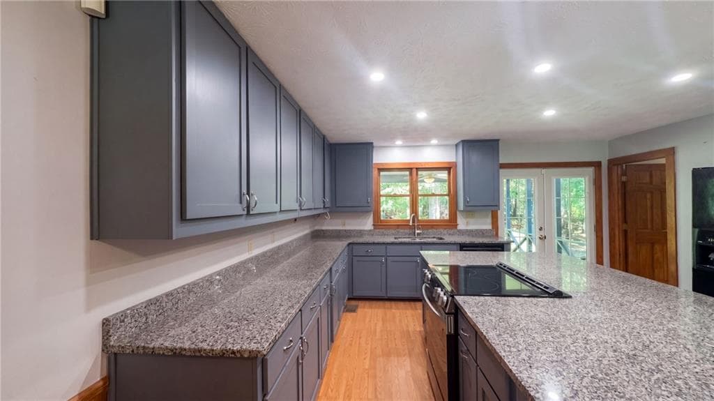 3 bedroom, 3 bathroom, 2,010 sq ft single family residence for sale at 100 Joshua Place, Fayetteville, GA 30215 — photo 2