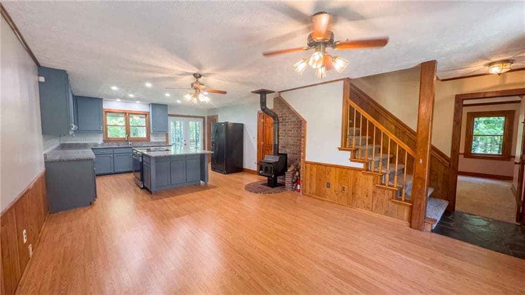 3 bedroom, 3 bathroom, 2,010 sq ft single family residence for sale at 100 Joshua Place, Fayetteville, GA 30215 — photo 3