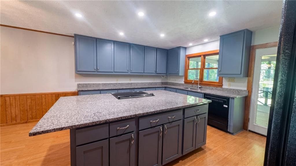 3 bedroom, 3 bathroom, 2,010 sq ft single family residence for sale at 100 Joshua Place, Fayetteville, GA 30215 — photo 5