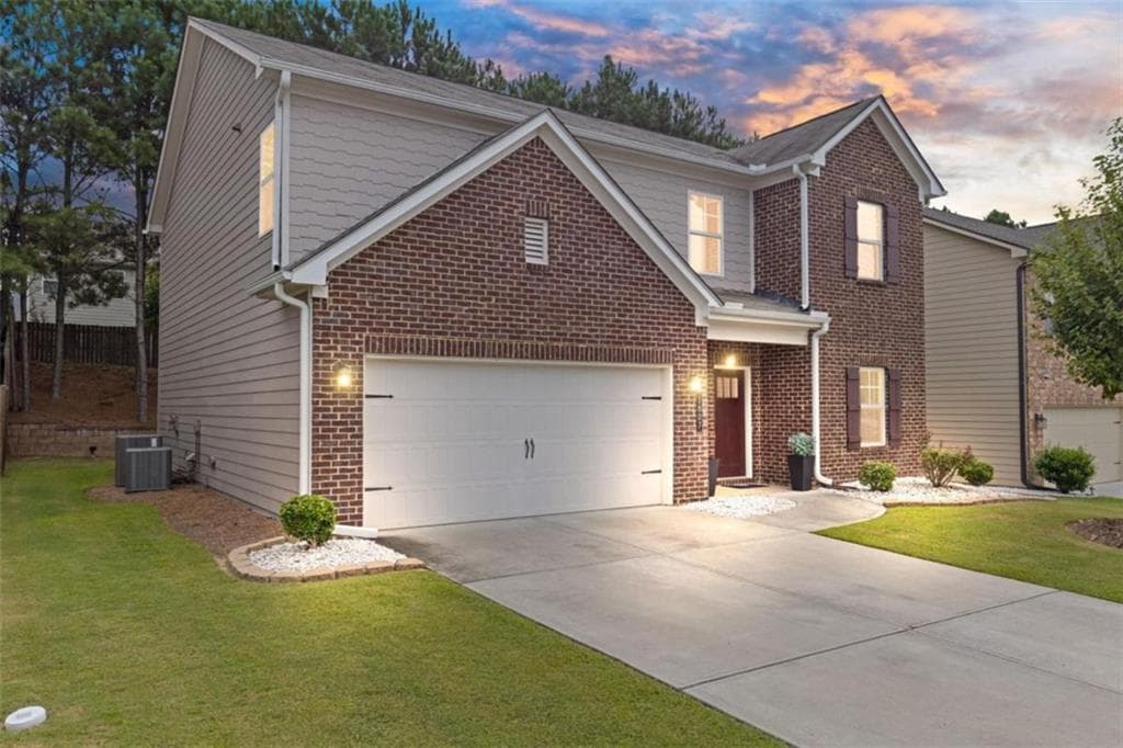 4 bedroom, 3 bathroom, 2,554 sq ft single family residence for sale at 1807 Weatherbrook Circle, Lawrenceville, GA 30043