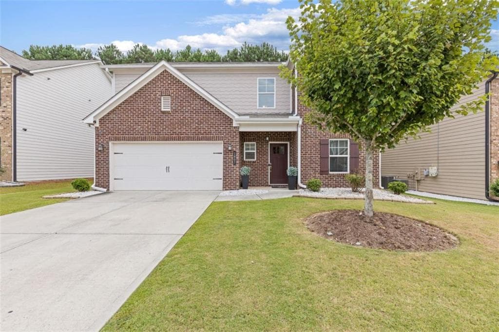 4 bedroom, 3 bathroom, 2,554 sq ft single family residence for sale at 1807 Weatherbrook Circle, Lawrenceville, GA 30043 — photo 4