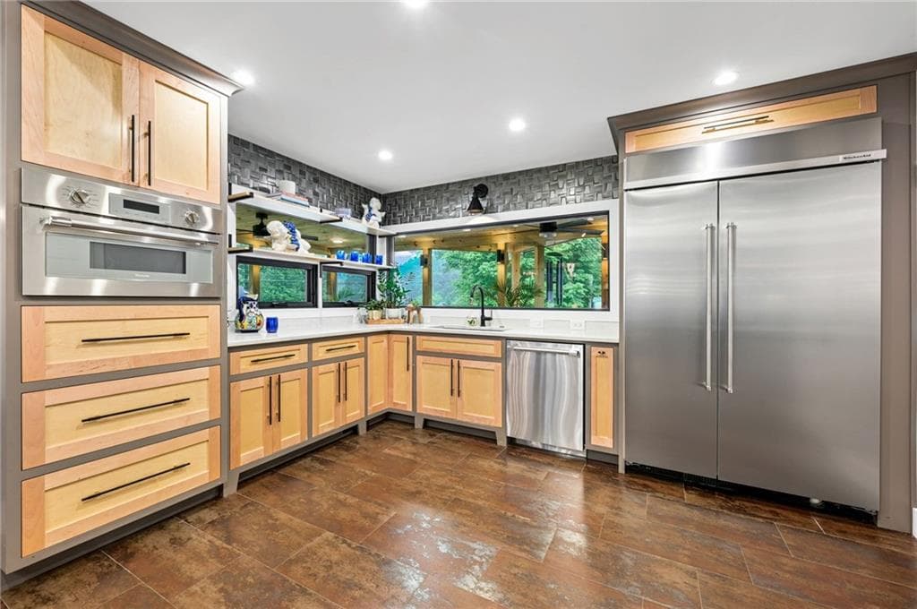 4 bedroom, 5 bathroom, 4,313 sq ft single family residence for sale at 3325 Trickum Road, Marietta, GA 30066 — photo 2
