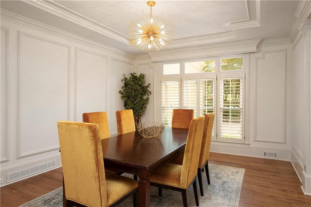 5 bedroom, 6 bathroom, 8,055 sq ft single family residence for sale at 8370 Sentinae Chase Drive, Roswell, GA 30076 — photo 7