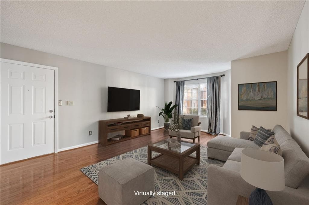 1 bedroom, 1 bathroom, 690 sq ft condominium for sale at 2054 Chastain Park Court, Atlanta, GA 30342 — photo 6