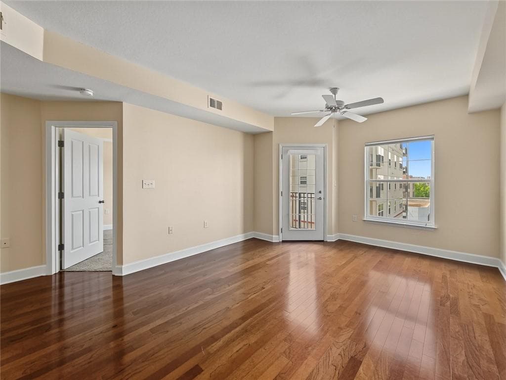 1 bedroom, 1 bathroom, 732 sq ft condominium for sale at 230 E Ponce De Leon Avenue 420, Decatur, GA 30030 — photo 8