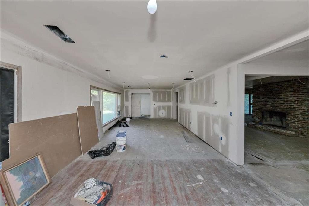 3 bedroom, 3 bathroom, 1,957 sq ft single family residence for sale at 1280 Boat Rock Road, South Fulton, GA 30331 — photo 7