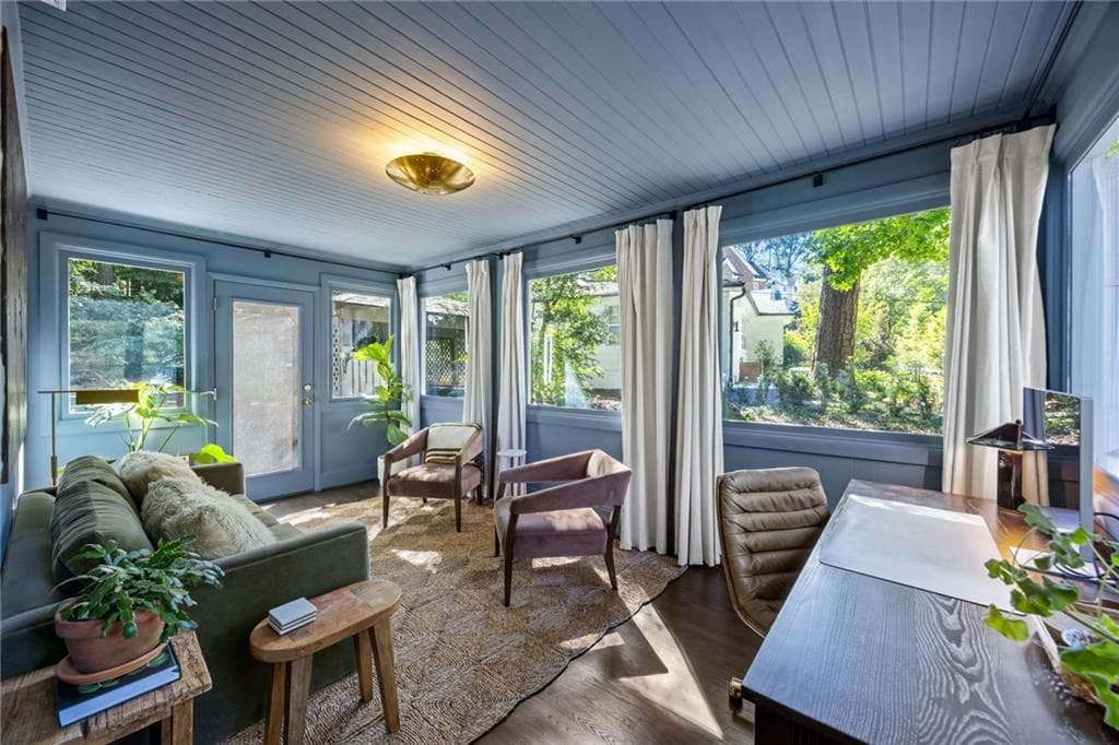 3 bedroom, 2 bathroom single family residence under contract at 3177 Towerview Drive, Atlanta, GA 30324 — photo 7