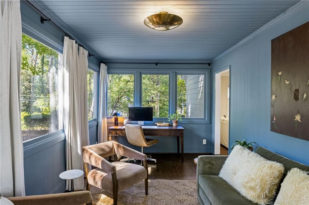 3 bedroom, 2 bathroom single family residence under contract at 3177 Towerview Drive, Atlanta, GA 30324 — photo 9