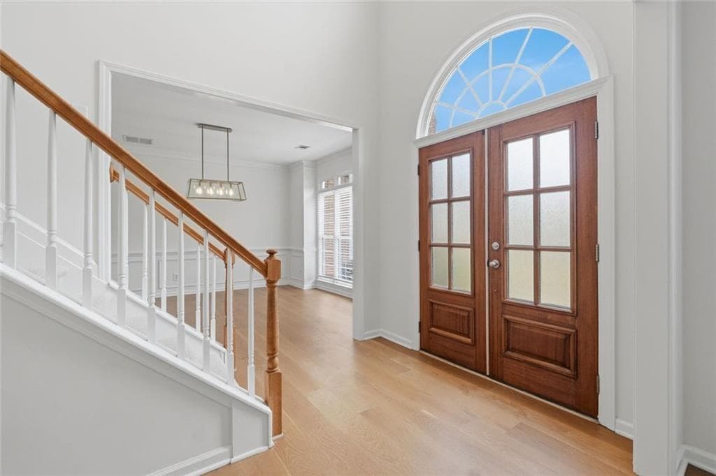 5 bedroom, 3 bathroom, 3,053 sq ft single family residence for sale at 3920 Shiloh Ridge Run, Suwanee, GA 30024 — photo 3
