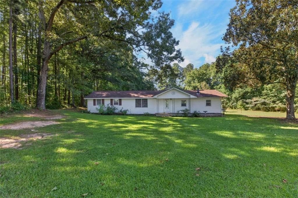 4 bedroom, 2 bathroom, 2,176 sq ft single family residence for sale at 3100 Old Jonesboro Road, Fairburn, GA 30213 — photo 2