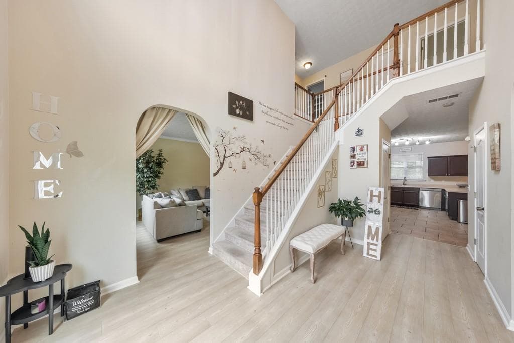 4 bedroom, 3 bathroom, 3,730 sq ft single family residence for sale at 7165 Blair Chase Court, Austell, GA 30168 — photo 3