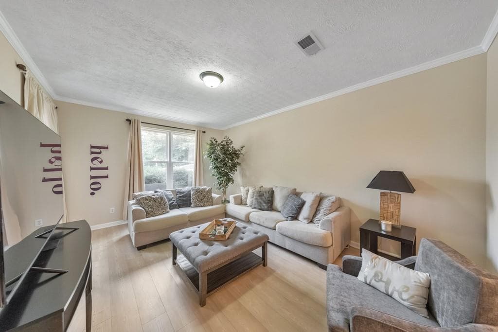 4 bedroom, 3 bathroom, 3,730 sq ft single family residence for sale at 7165 Blair Chase Court, Austell, GA 30168 — photo 7