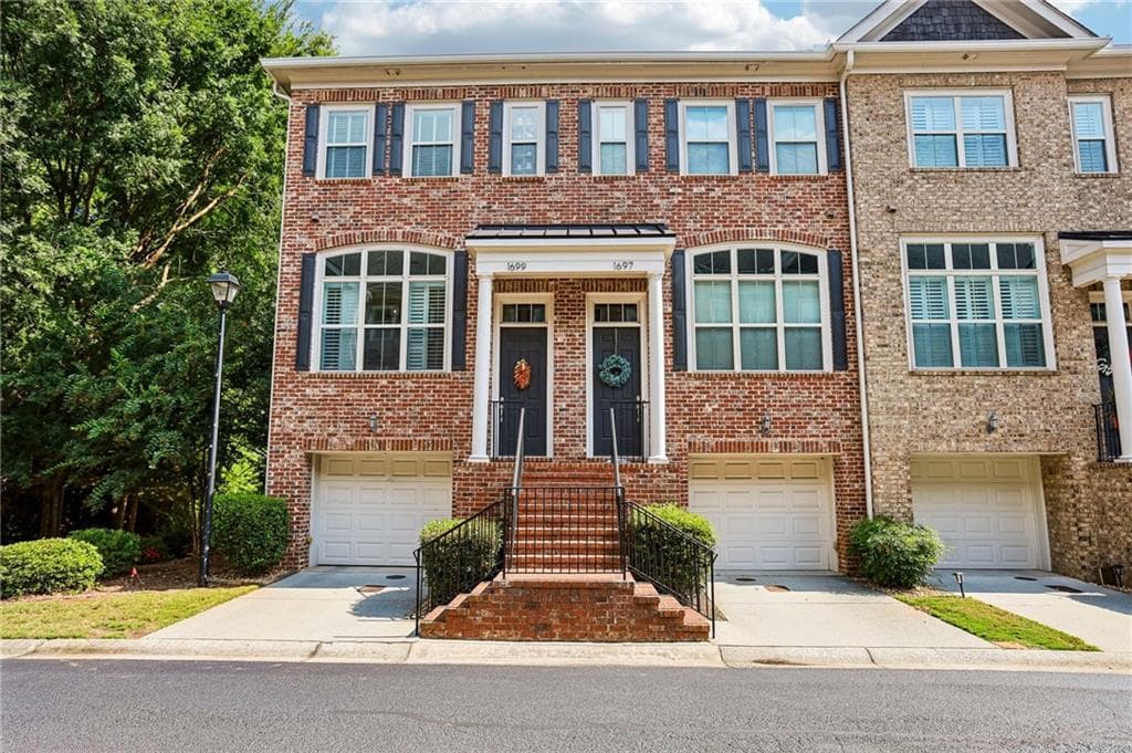 3 bedroom, 4 bathroom, 2,008 sq ft condominium under contract at 1699 Mosaic Way, Smyrna, GA 30080