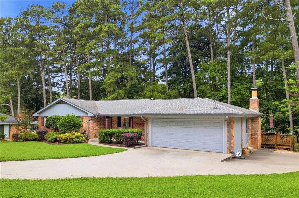 3 bedroom, 2 bathroom, 1,540 sq ft single family residence for sale at 2858 Templar Knight Drive, Tucker, GA 30084 — photo 3