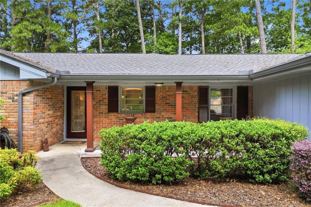 3 bedroom, 2 bathroom, 1,540 sq ft single family residence for sale at 2858 Templar Knight Drive, Tucker, GA 30084 — photo 6