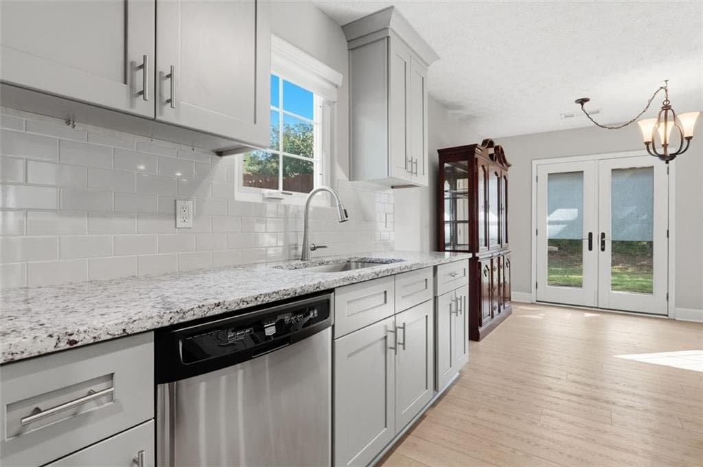 3 bedroom, 2 bathroom, 1,499 sq ft single family residence under contract at 1215 Hillcrest Glenn Circle, Sugar Hill, GA 30518 — photo 9