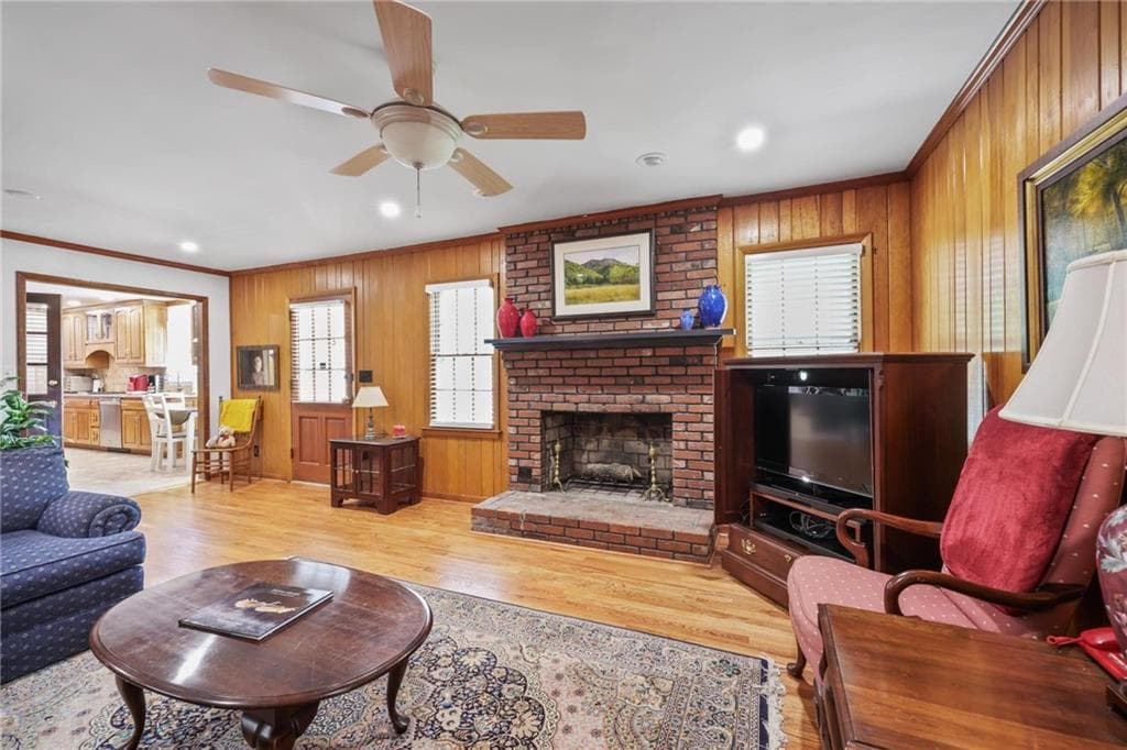 3 bedroom, 2 bathroom, 1,965 sq ft single family residence for sale at 479 Banks Street, Marietta, GA 30064 — photo 8