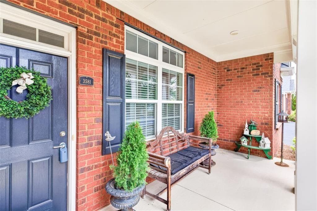 2 bedroom, 2 bathroom, 2,363 sq ft condominium for sale at 3581 Lindenridge Drive, Buford, GA 30519 — photo 2
