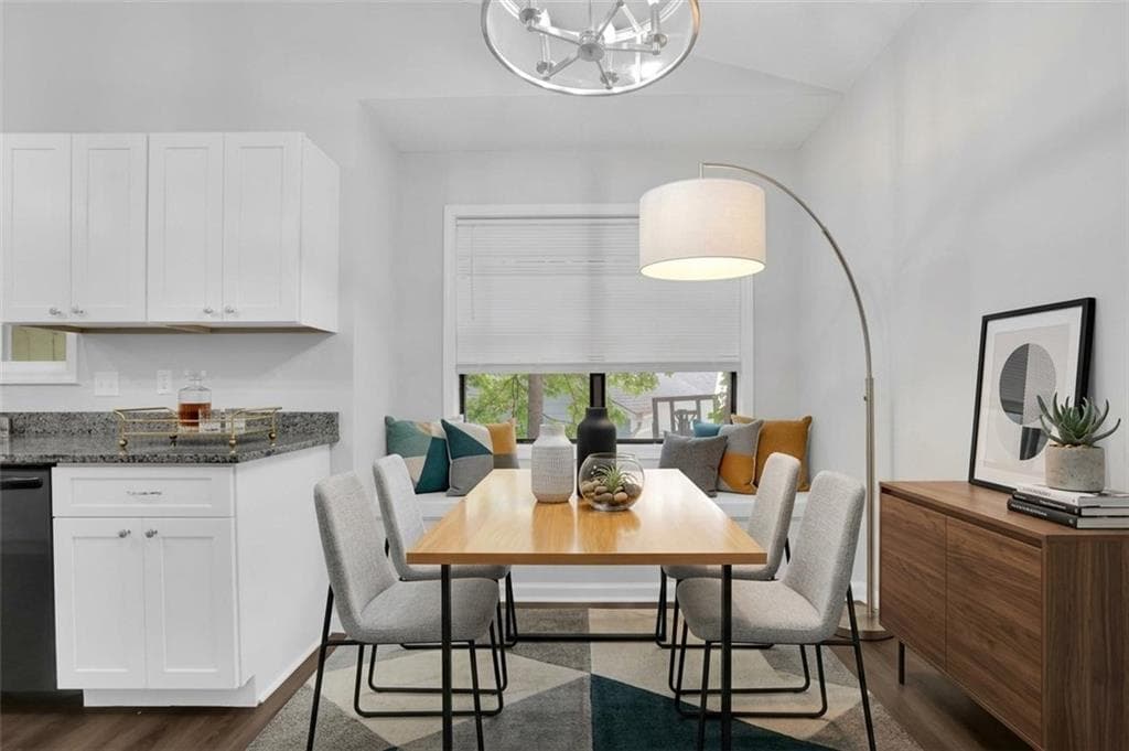 3 bedroom, 2 bathroom, 1,546 sq ft single family residence for sale at 10650 Colony Glen Drive, Johns Creek, GA 30022 — photo 3