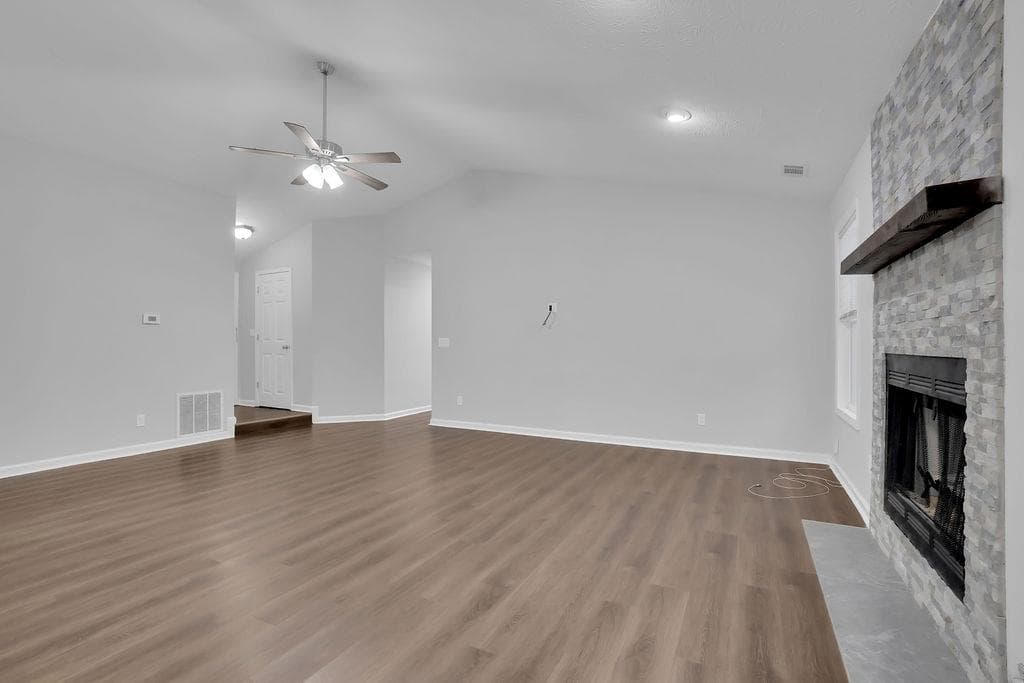 3 bedroom, 2 bathroom, 1,546 sq ft single family residence for sale at 10650 Colony Glen Drive, Johns Creek, GA 30022 — photo 10
