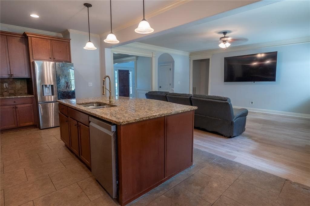 6 bedroom, 4 bathroom, 3,549 sq ft single family residence for sale at 155 Chantilly Lane, Fayetteville, GA 30215 — photo 8
