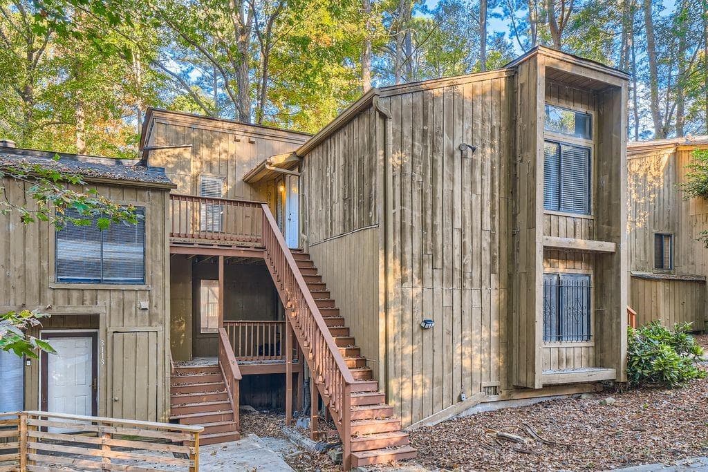 2 bedroom, 1 bathroom, 879 sq ft townhouse for sale at 3111 Fairington Drive, Lithonia, GA 30038