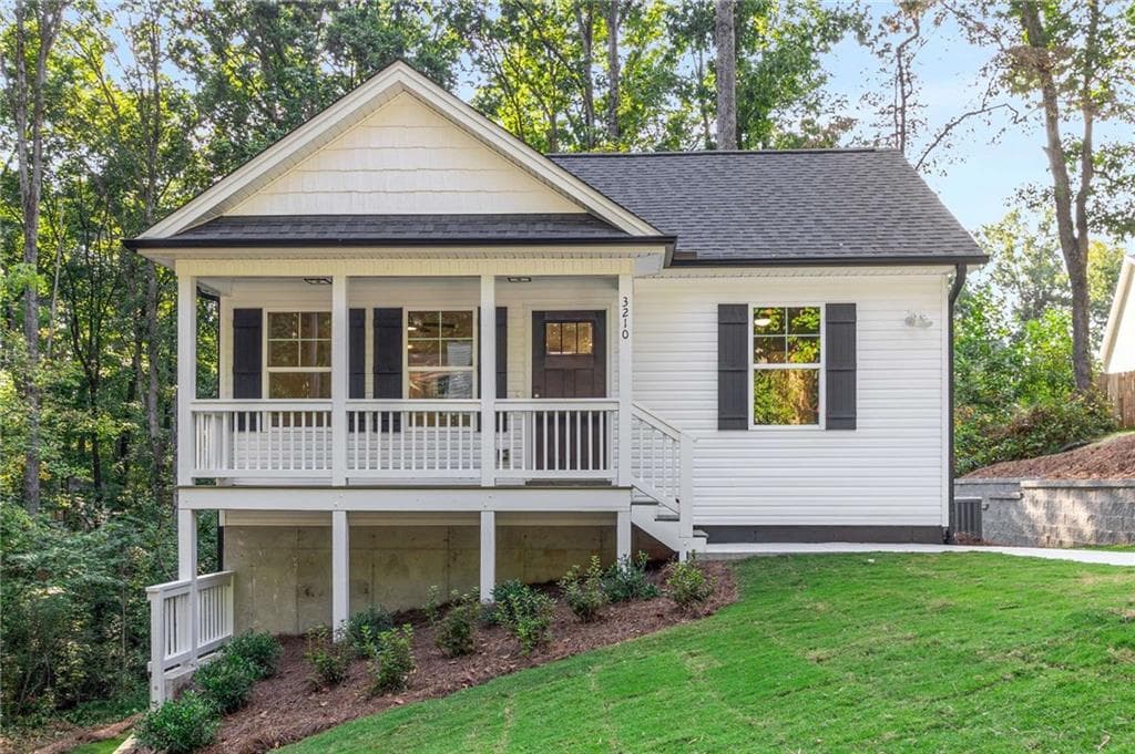 2 bedroom, 2 bathroom, 1,357 sq ft single family residence for sale at 5740 Pebblebrook Trail, Gainesville, GA 30534 — photo 2