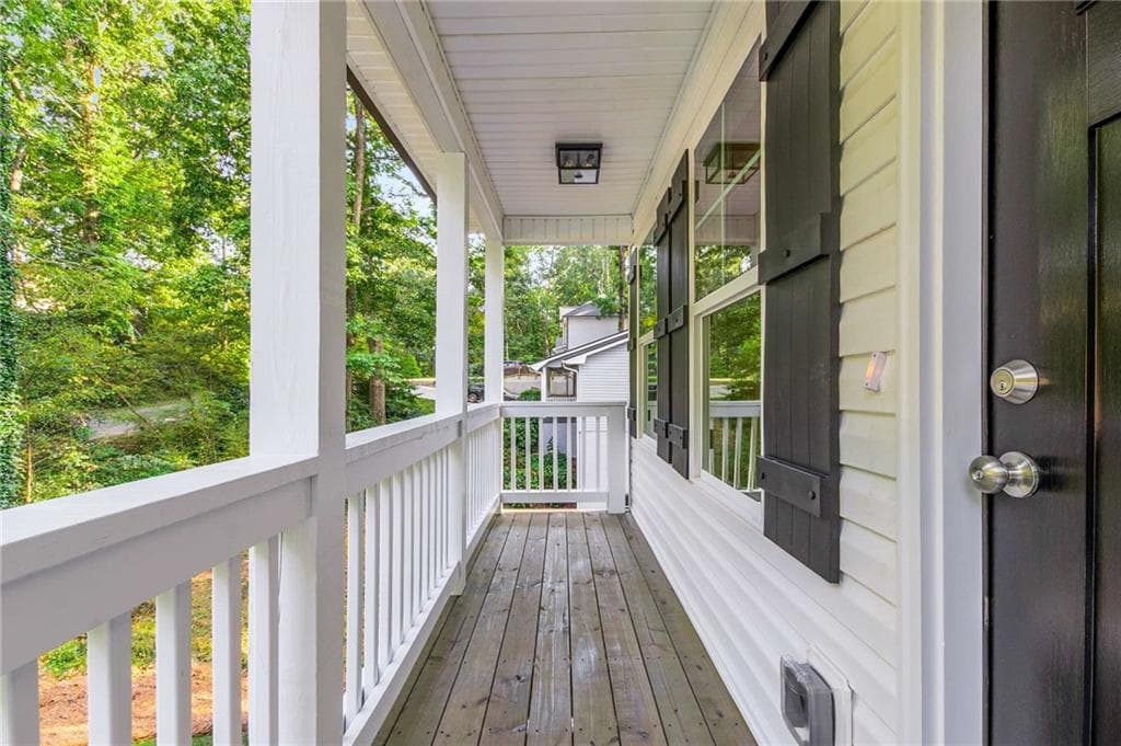 2 bedroom, 2 bathroom, 1,357 sq ft single family residence for sale at 5740 Pebblebrook Trail, Gainesville, GA 30534 — photo 3
