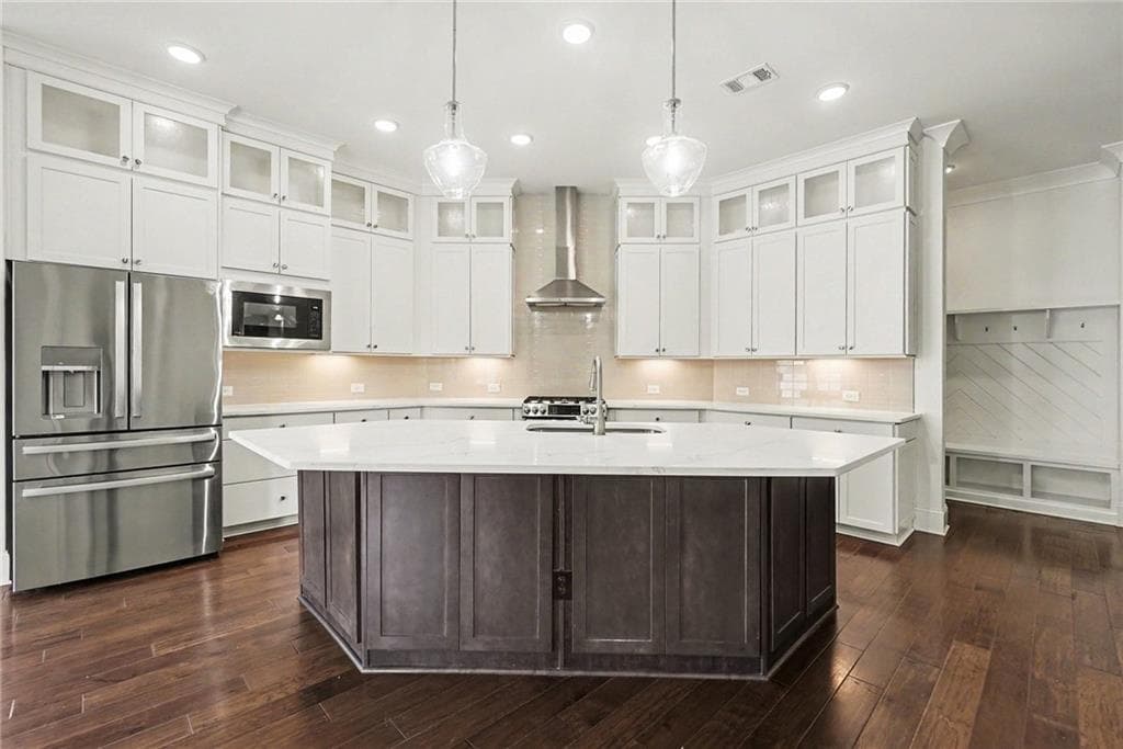 3 bedroom, 3 bathroom, 2,688 sq ft single family residence for sale at 105 Sheridan Drive, Woodstock, GA 30189